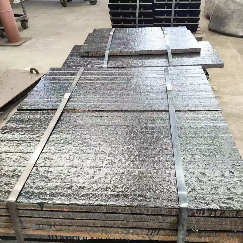 Piastra in acciaio composito resistente all'usura